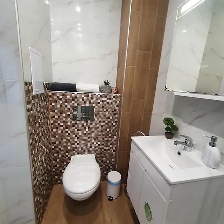 Diamond Luxury 1 *